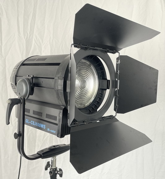 Lámpara de punto de Fresnel de enfoque electrónico bicolor proveedor